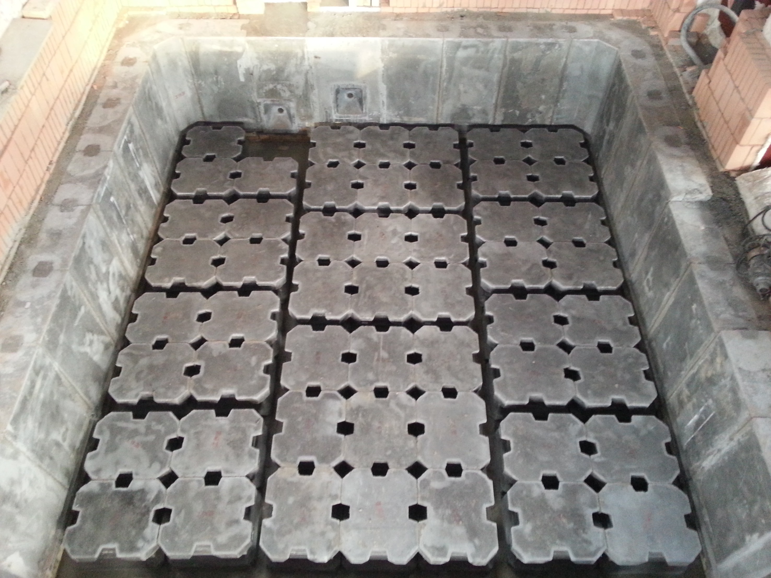 岳陽安達(dá),蓄熱球,耐火材料,不粘鋁澆注料,預(yù)制件,磷酸鹽磚 